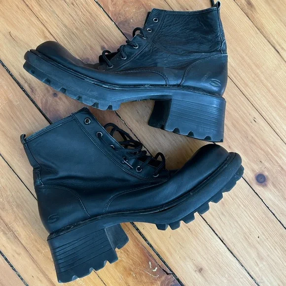 Sold - Picture 1 of 8